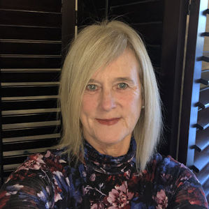 Meet your Posher, Elizabeth